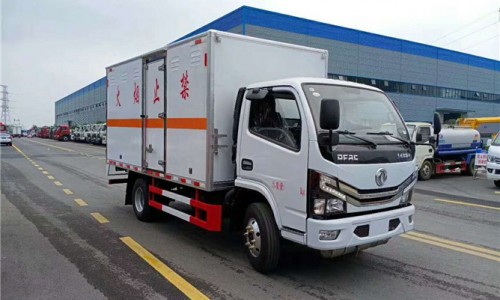 國(guó)六東風(fēng)小多利卡氣瓶運(yùn)輸車(chē) 