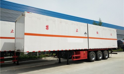 9類雜項(xiàng)危險(xiǎn)品運(yùn)輸半掛車(chē) 