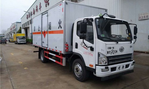 解放爆破器材運(yùn)輸車(chē) 
